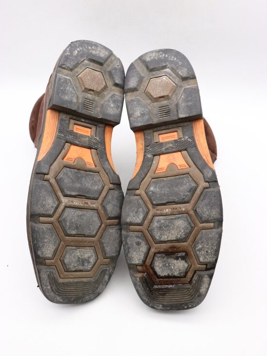 Ariat 8\